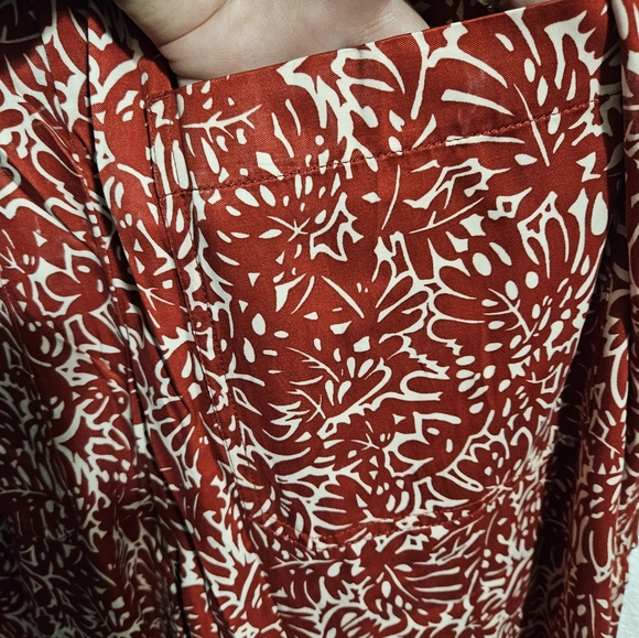 Club Manaco Designer Belted Pants Cherry White Silky Cream Pockets Flare M NWT - Picture 9 of 15